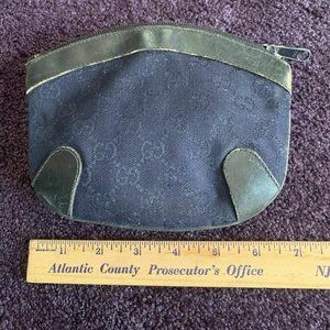 GUCCI Signature GG cosmetic make-up pouch wallet